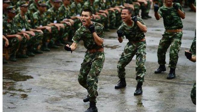 中国士兵训练
