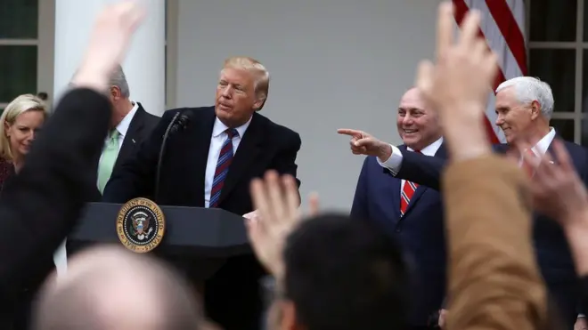 Tổng thống Mỹ Donald Trump trả lời câu hỏi của báo chí hôm 4/1 sau khi họp với Quốc hội Mỹ về việc đóng cửa một phần chính phủ