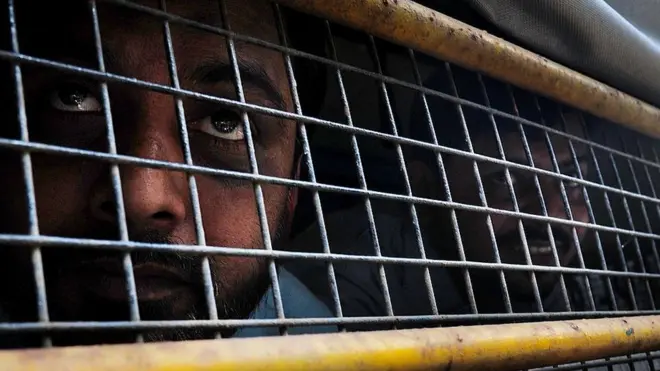 पुलिस वैन