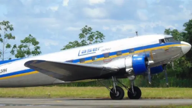 La aeronave siniestrada es un Douglas DC-3.