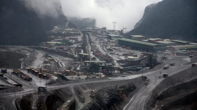 Kegiatan pertambangan PT Freeport Indonesia, di Papua, terhenti beberapa waktu belakangan, akibat alotnya perundingan dengan pemerintah Indoensia.