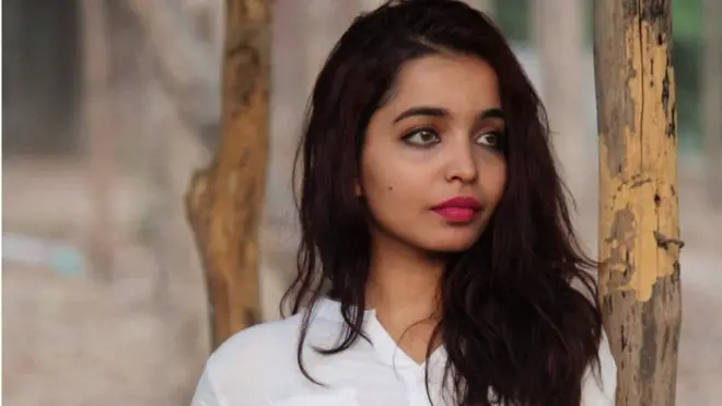 గుజరాత్‌కు చెందిన క్షమా బిందు ఒక బ్లాగర్