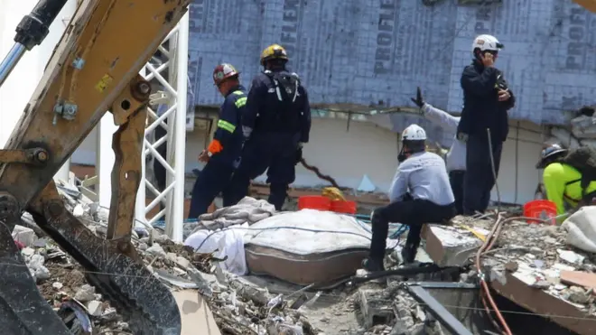 operaciones de rescate en Miami