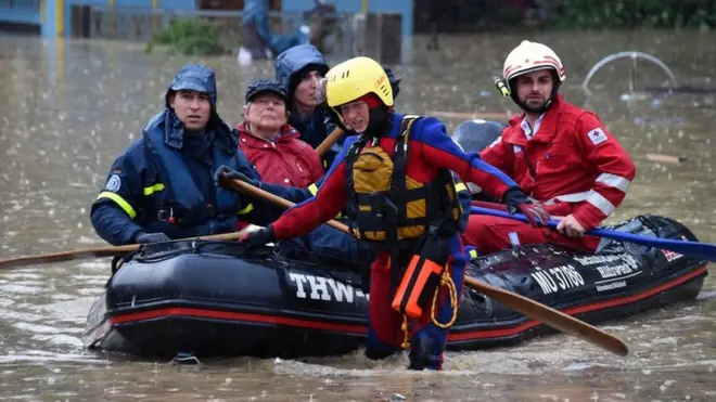Emergency services are working flat-out in Simbach