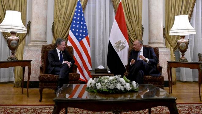 التقى وزير الخارجية الأمريكي، أنتوني بلينكن، بنظيره المصري، سامح شكري، خلال الجولة السادسة له في المنطقة منذ اندلاع الحرب في 7 أكتوبر/تشرين الأول الماضي
