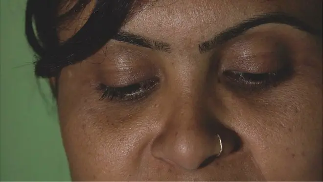 తన కన్నా పెద్దవాళ్లు ఎలా బతుకుతున్నారో, ఎన్ని బాధలు అనుభవిస్తున్నారో చూస్తూ పెరిగారు హీనా