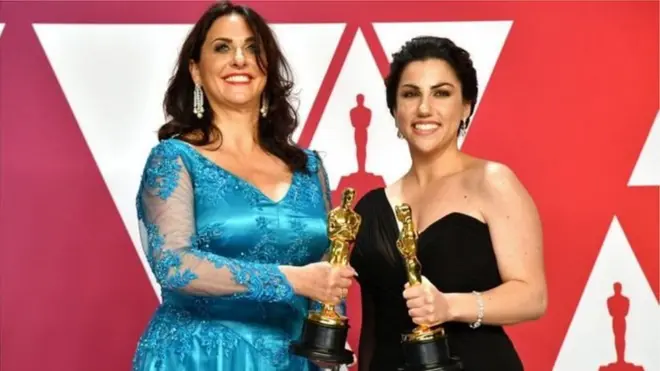 'पीरियड.एंड ऑफ़ सेन्टेन्स' की निर्माता मेलिसा बर्टन और निर्देशक रेखा ज़ाहताब्ज़ी