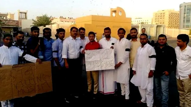 دمام میں انڈین مسلمانوں نے کالی پٹّی پہن کر عید منائی