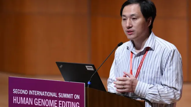 第二屆人類基因組編輯國際峰會上，備受爭議的中國"基因編輯嬰兒"項目負責人賀建奎現身發言。