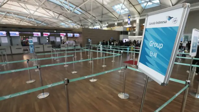 Beberapa pertemuan yang dihadiri 100 sampai 200 orang dari Tiongkok dan sejumlah acara yang dilakukan warga Indonesia telah menjadwal ulang pertemuan di Bali.