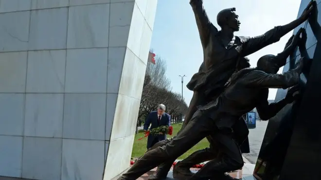 Алмазбек Атамбаев