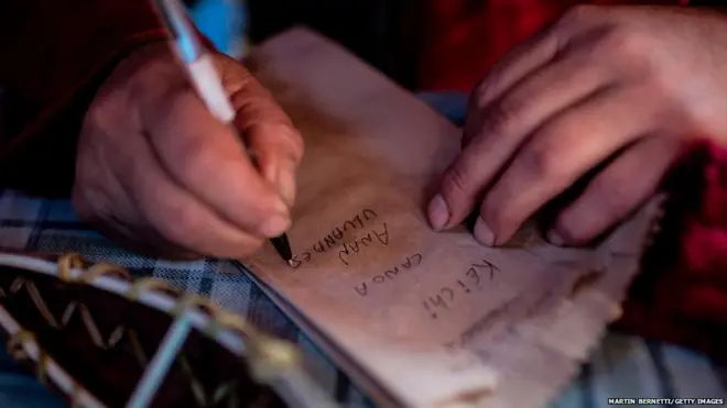 क्लेडरोन यघान भाषा को बचाने के प्रयास कर रहे हैं.