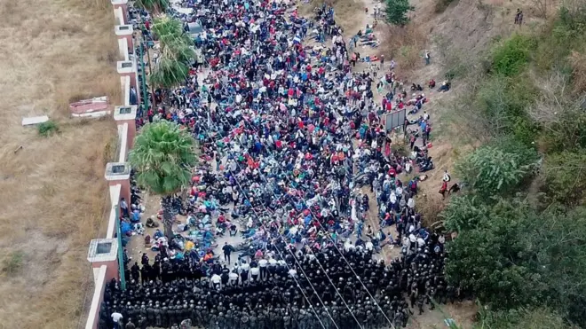 göçmenler ve polis