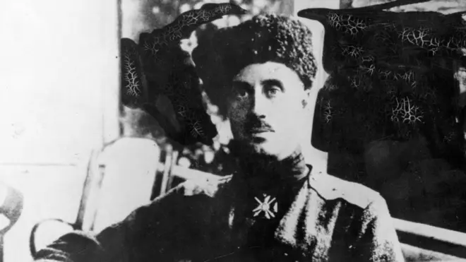 До того, як стати командувачем російської Добровольчої армії, Петро Врангель міг бути одним з командирів армії гетьманської України