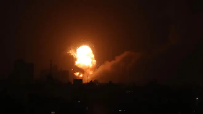 Израильский авиаудар по мастепрской ХАМАС