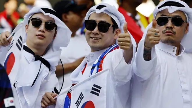 카타르 현지의 축구팬들