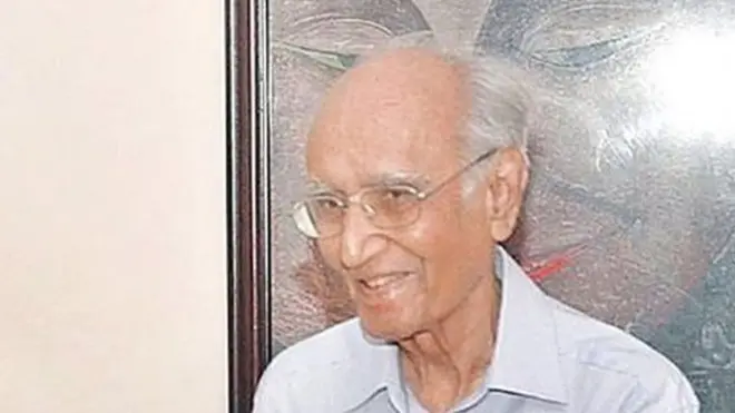 مشتاق احمد یوسفی