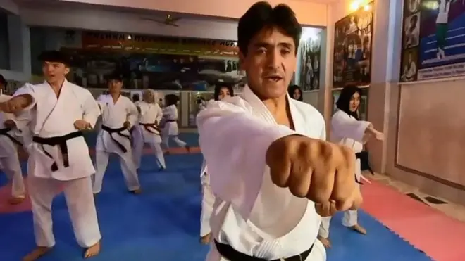 ہزارہ نوجوانوں کا کراٹے ’کنگ میکر‘