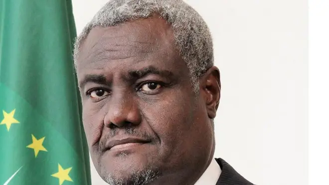 Komishinera Gamtaa Afrikaa Muusaa Faakii Mahamat