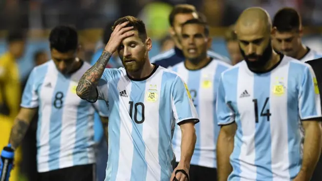 El equipo de Lionel Messi no pudo marcar y quedó por fuera de los puestos de clasificación para el Mundial de Rusia 2018.