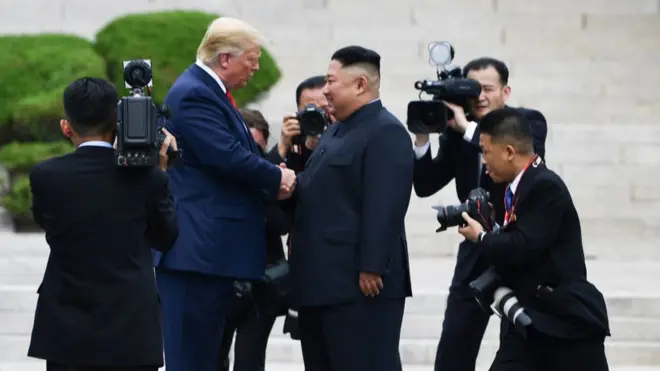 Đây là lần thứ ba ông Trump và ông Kim gặp nhau
