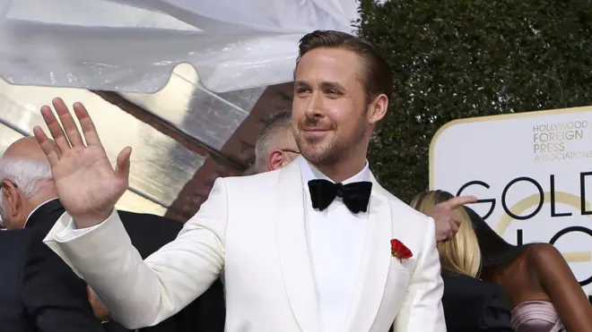 Райан Гослинг получил премию за свою роль в фильме "Ла-Ла Ленд" (La La Land)