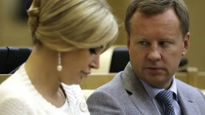 Вороненков и его жена Мария Максакова, по данным СМИ, уехали на Украину