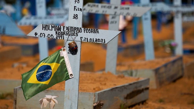 Segundo as análises, próximas semanas podem ser marcadas por um novo agravamento da pandemia de covid-19 no Brasil