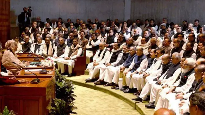 বুধবার দ্বাদশ জাতীয় সংসদের সদস্যরা শপথ গ্রহণ করেন