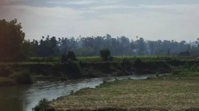 لم يكن في القرية وهي تحترق غير الرهبان البوذيين