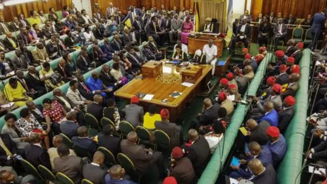 Amakuru avuga ko abadepite banasabwe kutanywa inzoga ngo barenze urugero