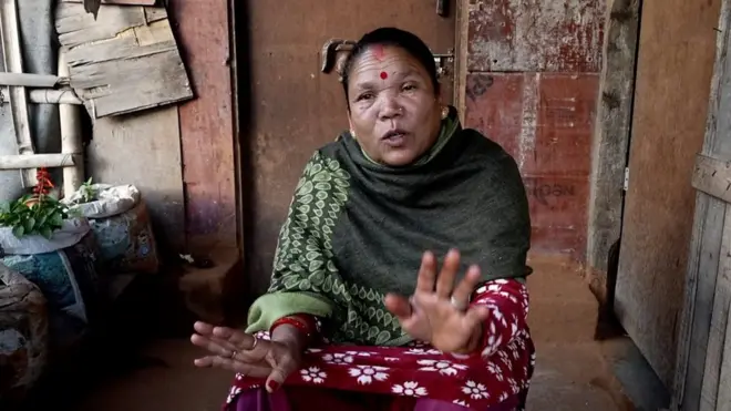 सुकुम्वासी बस्तीमा रहँदै आएकी जानुका पोखरेल।