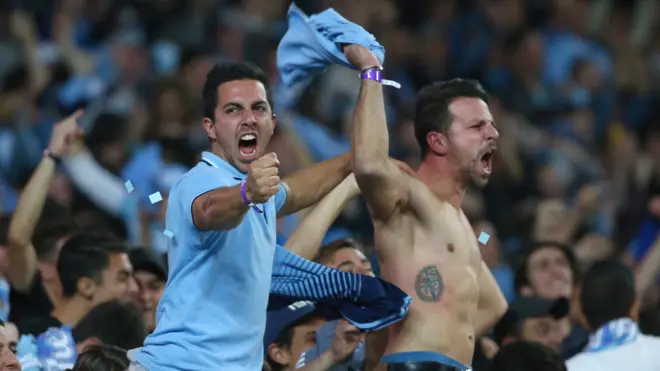 Hinchas de un equipo de fútbol