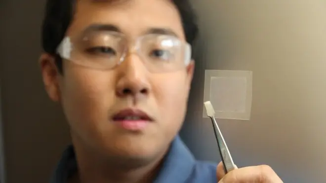 韓兆軍博士表示，他們在降低石墨烯造價的製作方法上取得了突破性進展。