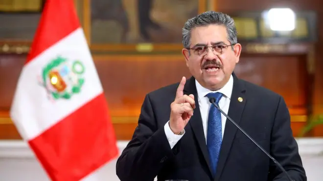 El nuevo presidente, Manuel Arturo Merino, asumió el martes 10 de noviembre y a menos de una semana tuvo que renunciar.