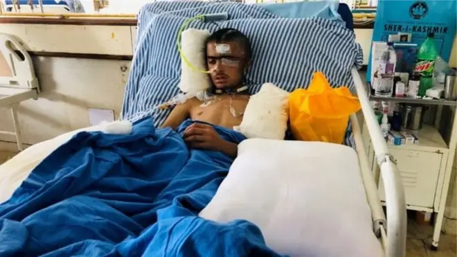 اسرار کی موت کے بارے میں ان کے اہل خانہ اور پولیس کے متضاد بیانات سامنے آئے ہیں