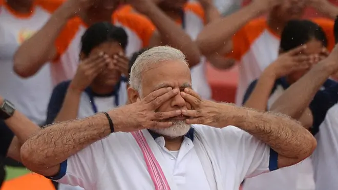 યોગ કરતા નરેન્દ્ર મોદીની તસવીર