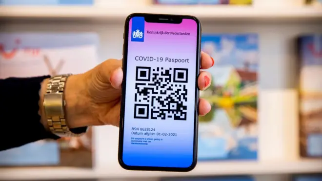 AB vatandaşları dijital ortamdaki "qr kodu"nu göstererek kısıtlama olmadan seyahat edebilecek.