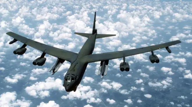 Los misiles de microondas están diseñados para lanzarse desde los Boeing B-52 Stratofortress.