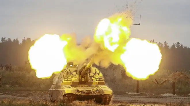 Російська САУ "Мста" під час недавніх навчань "Запад-2021" за участі збройних сил Росії і Білорусі