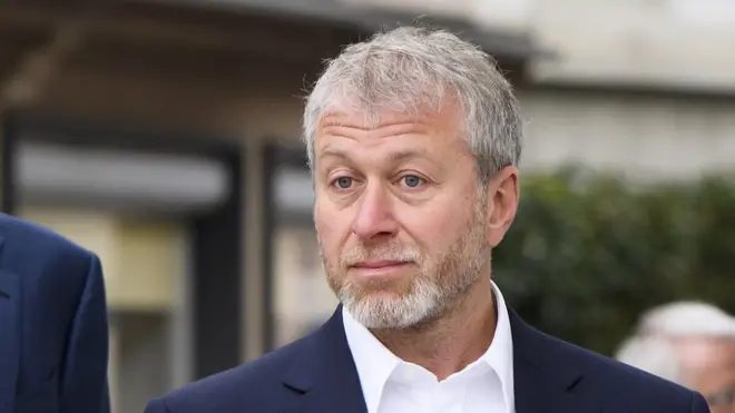 أبلغ متحدث باسم السيد أبراموفيتش بي بي سي بأن "السيد أبراموفيتش ملتزم وسخي في دعم إسرائيل والمجتمع المدني اليهودي"