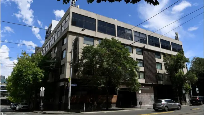 El Park Hotel de Melbourne, donde fue alojado por las autoridades el tenista serbio Novak Djokovic.