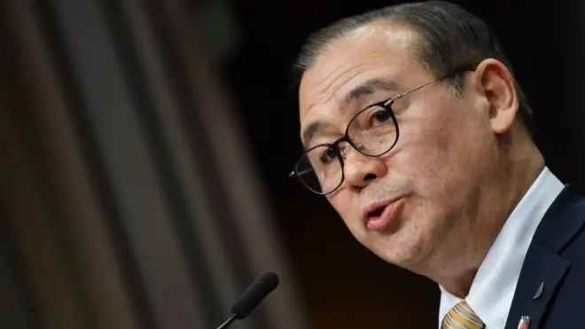 Ngoại trưởng Philippines Teodoro Locsin Jr. tuyên bố phán quyết Biển Đông năm 2016 của Tòa Trọng tài là "không thể thỏa hiệp"