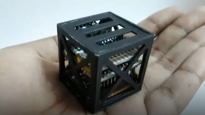 мини-спутни