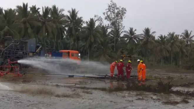 అదుపులోకి వచ్చిన బ్లో అవుట్