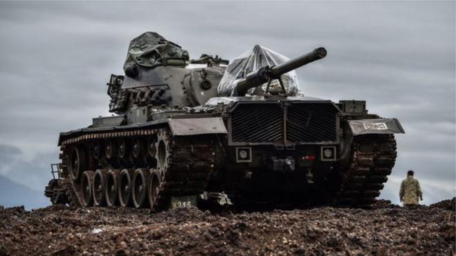 กองทัพตุรกีกำลังพยายามผลักดันกองกำลัง YPG ของชาวเคิร์ดให้ถอยห่างจากแนวพรมแดน