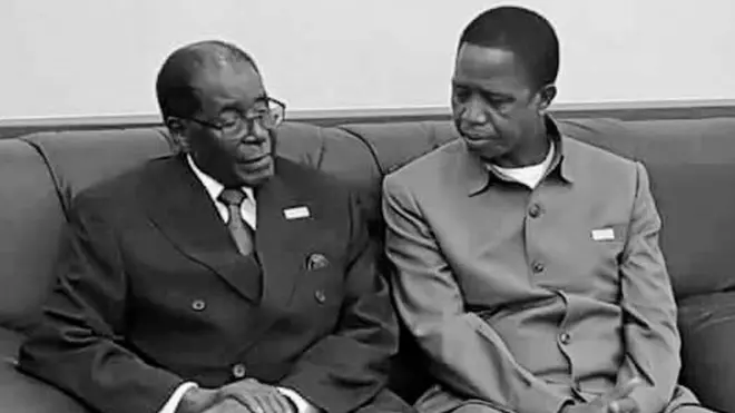 Robert Mugabe(L) Edgar Lungu(R)