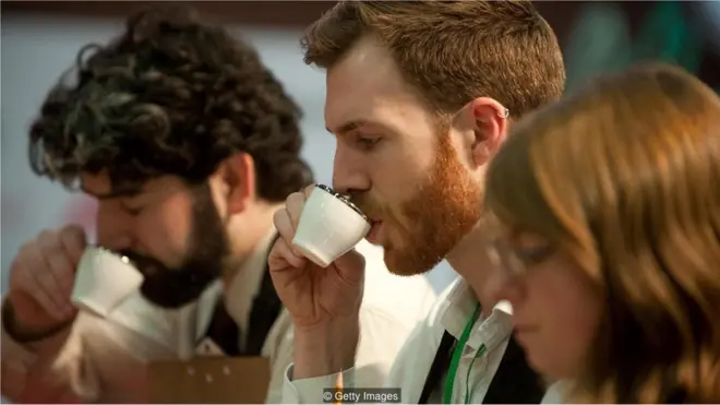 Ketika para pakar mencicipi kopi, biji kopi yang mendapat skor 80 dari 100 mendapat predikat 'spesial'.