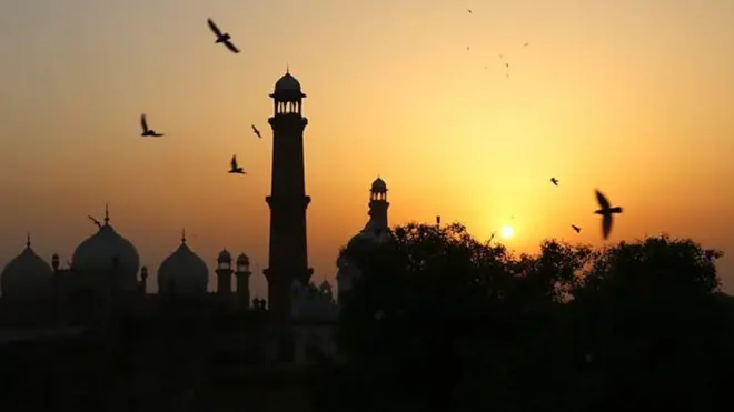 चोर ने कहा कि वो मस्जिद मदद माँगने आया था पर मौलाना ने उसे भगा दिया (प्रतीकात्मक तस्वीर)