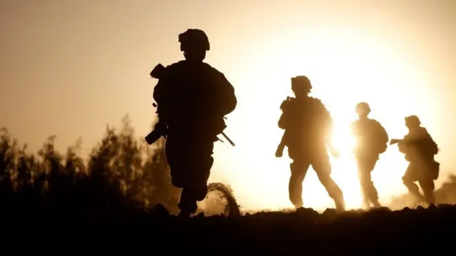 فیس بک پر ان تصاویر کو جاری کرنے کا انکشاف غیر سرکاری تنظیم وار ہارس نے کیا تھا